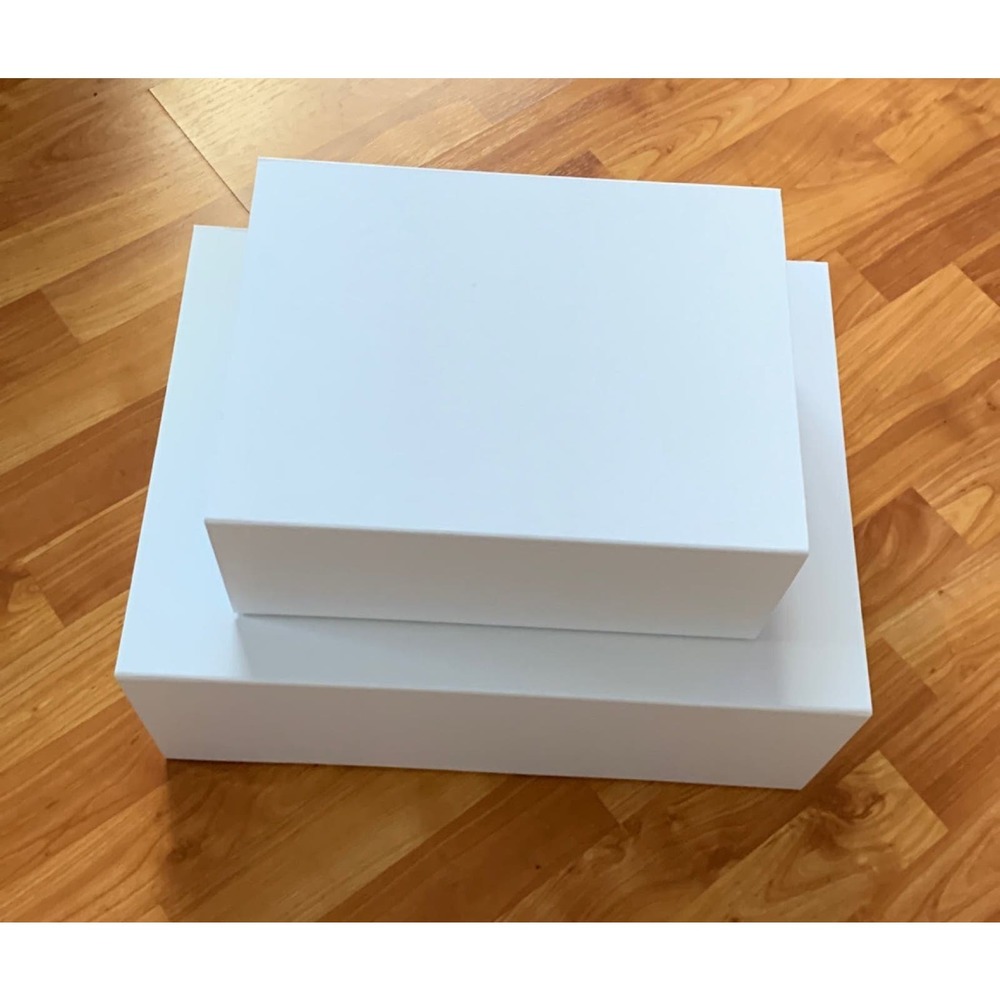Bundle of 2 gift wrapping white boxes